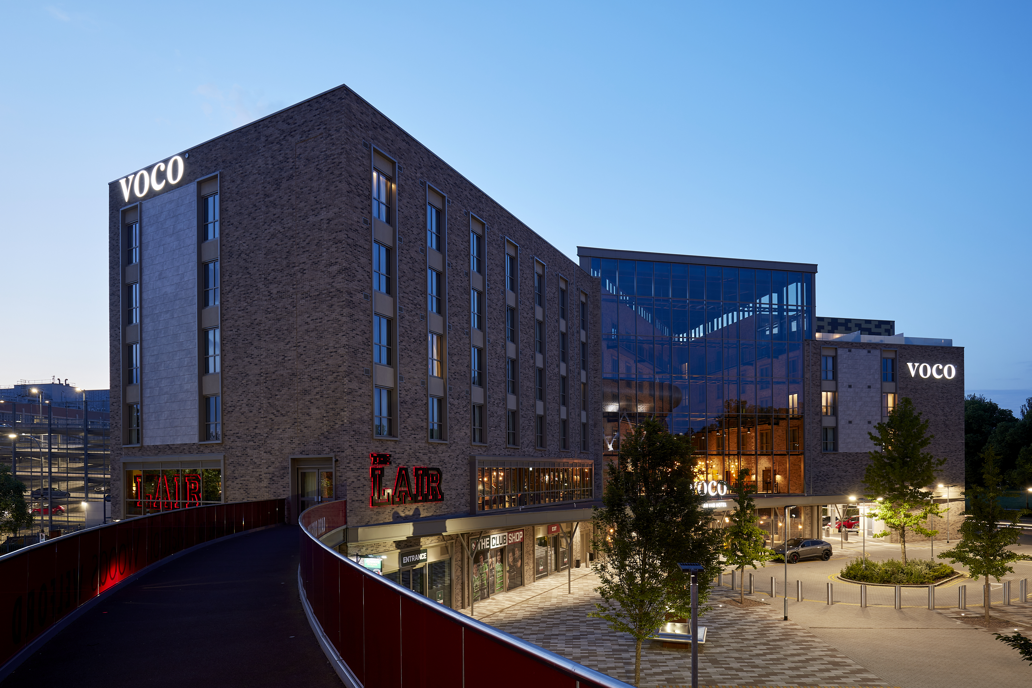 voco-leicester-exterior-night_2054_hdr.jpg